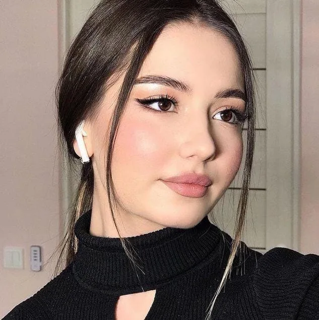 Ceren - Kadıköy Escort
