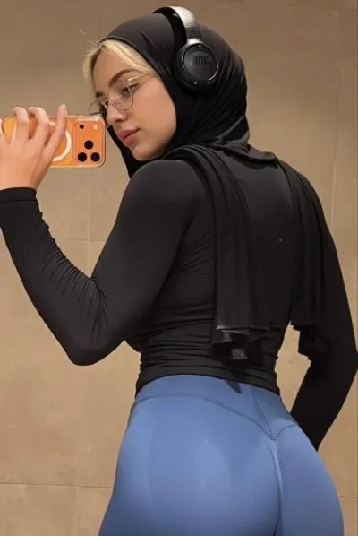 Hande - Ataşehir Escort