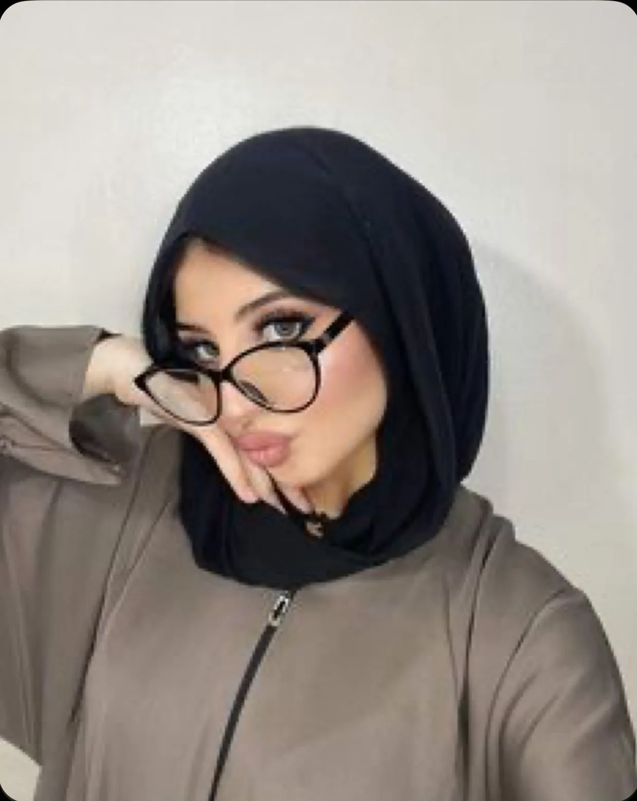 Acelya - Maltepe Escort