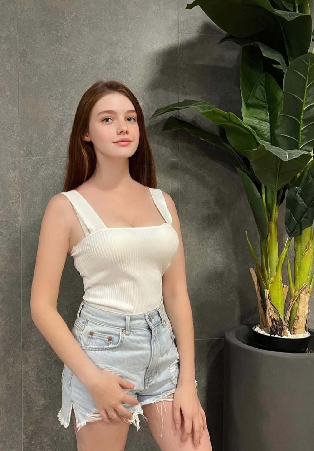 Oya - Kadıköy Escort